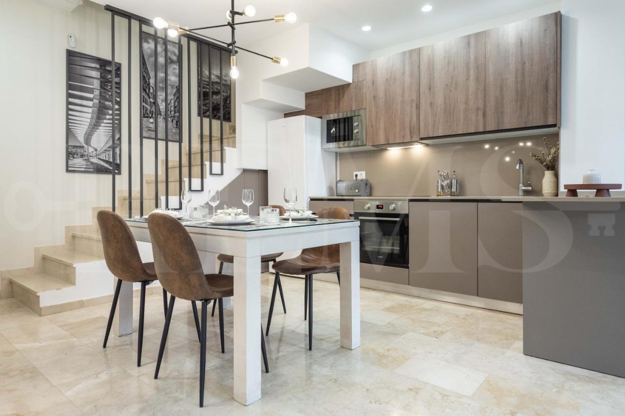 Lovely Duplex With Private Parking Near City Center By Rems Malaga Exterior photo